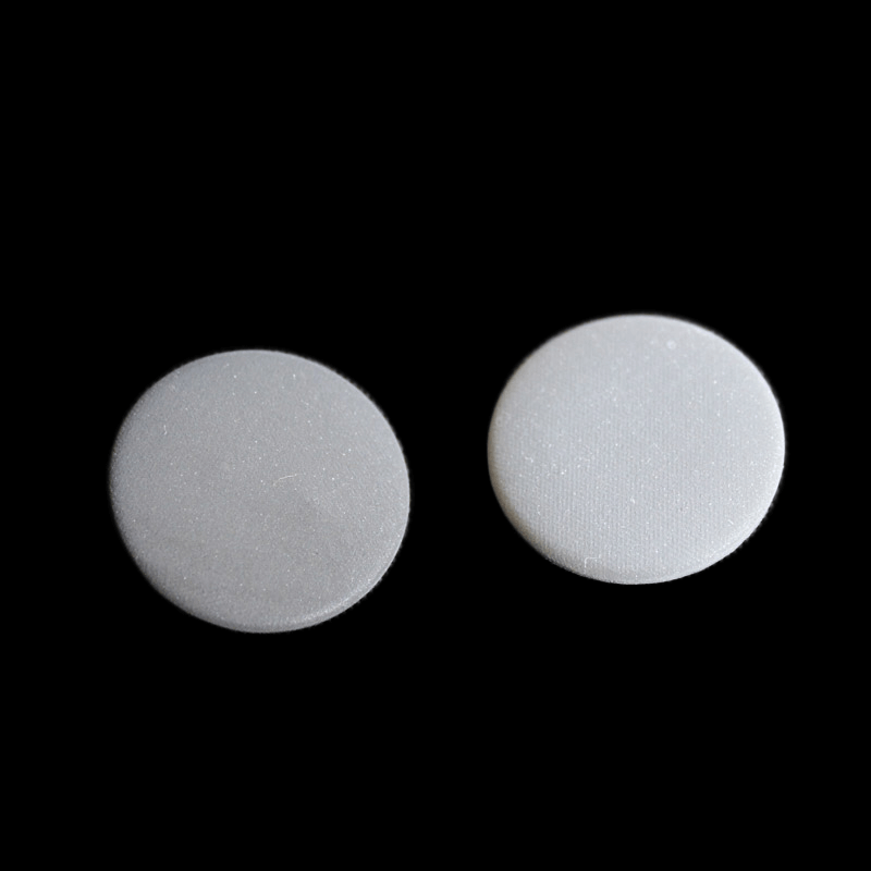 Button_schwarz_grau