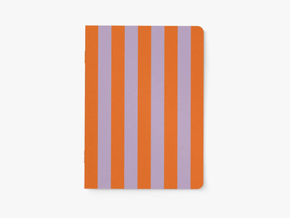 gestreiftes Notizbuch in lila-orange