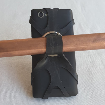 Fahrrad Handyhalterung Smartphonehalterung Rubberman hinten upcycling Traktorschlauch
