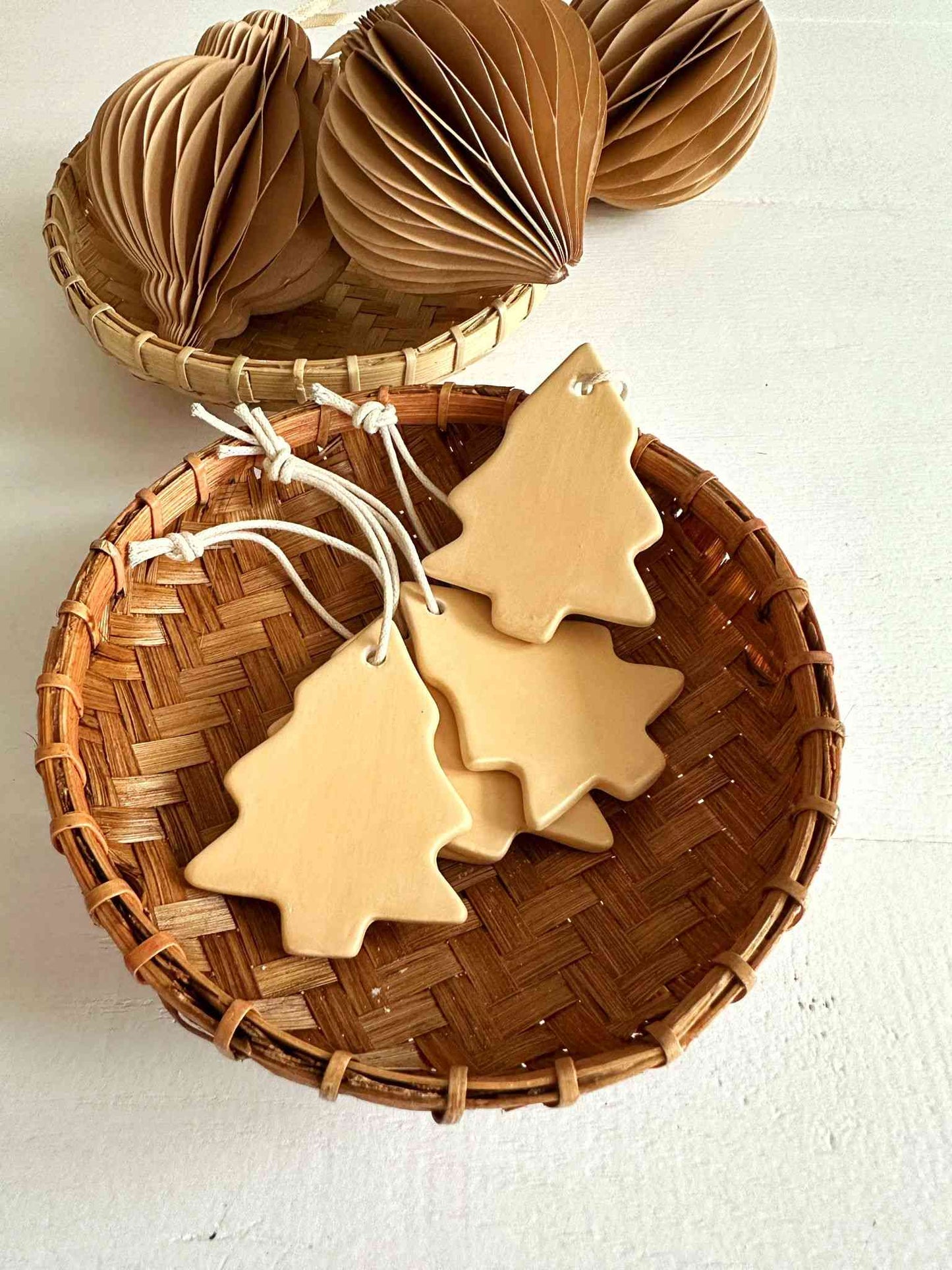 Weihnachtsbaumschmuck aus Keramik