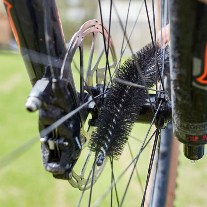 Anwendung Bike Bürste am Mountainbike