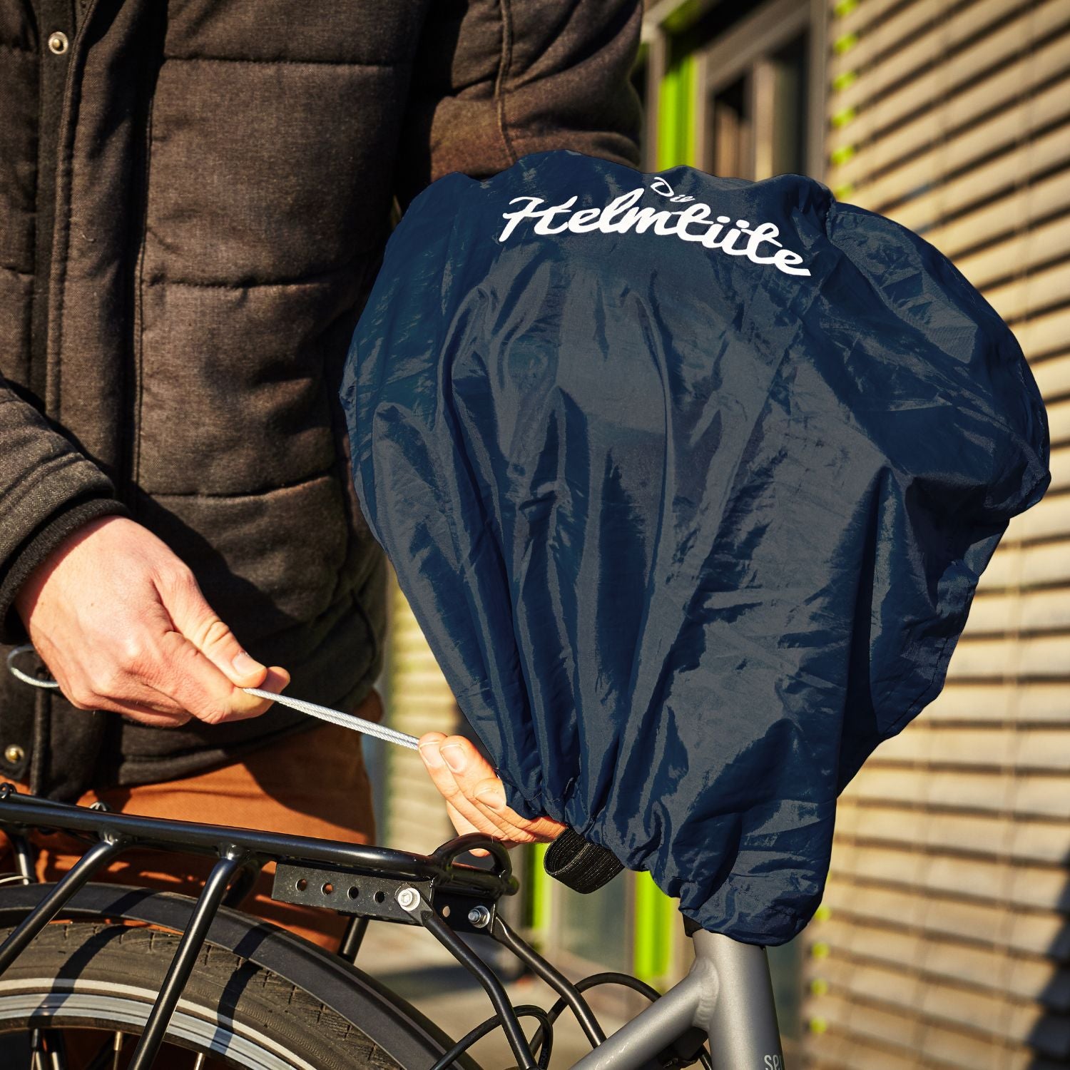 sattelschutz kinderfahrrad Die Helmtüte: 3 in 1 Tasche, Helm- und Sattelschutz