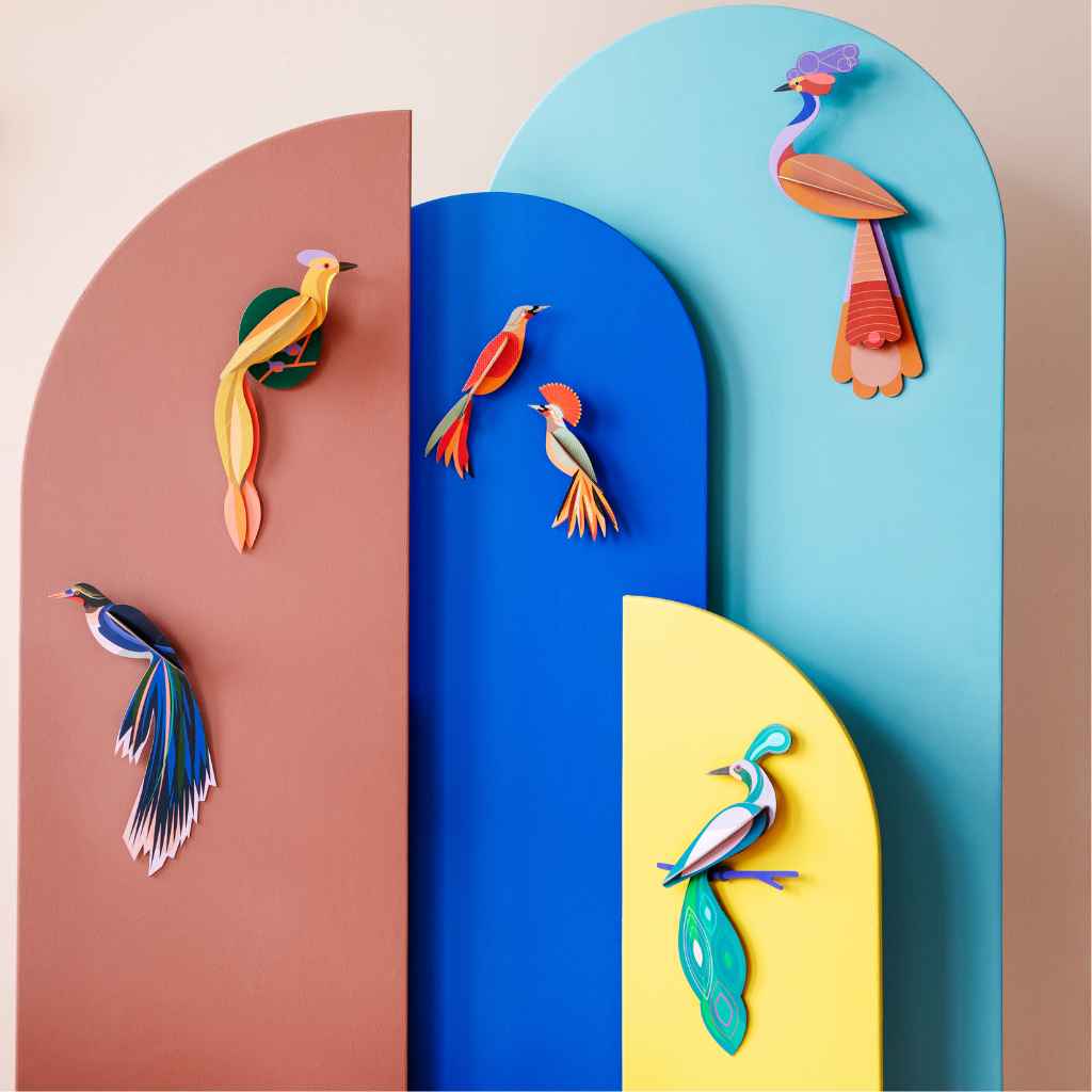Paradiesvogel Wanddekoration aus Papier - studio ROOF