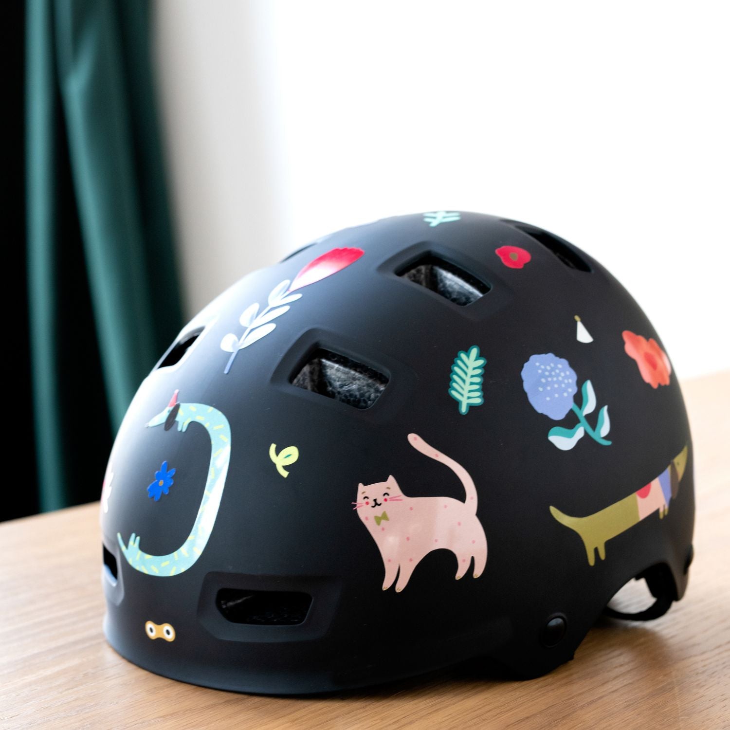 rainette reflexsticker auf helm: katze, hund, blumen