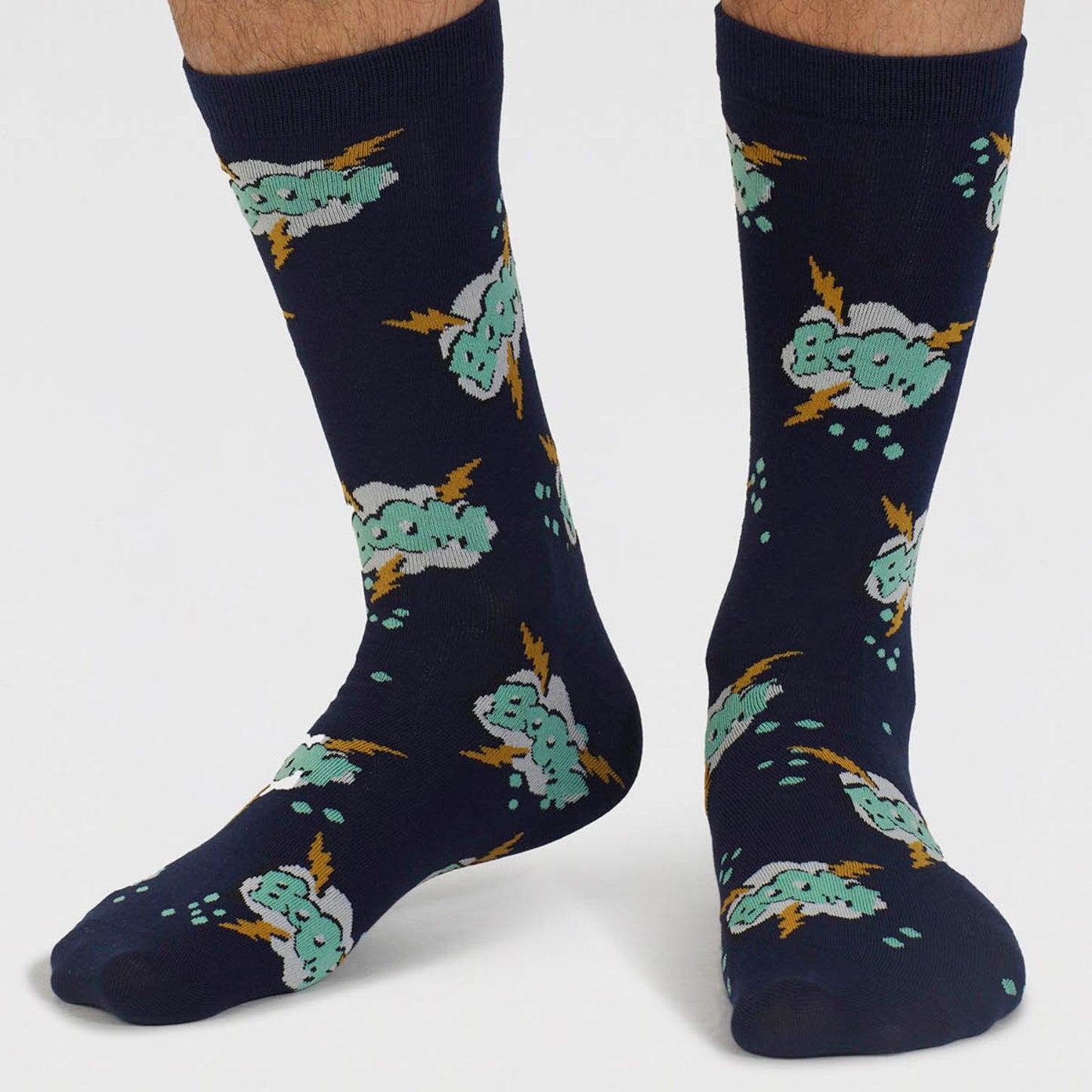 Socken mit Aufschrift BOOM im Comic bzw Pop Art Style in dunkelblau.